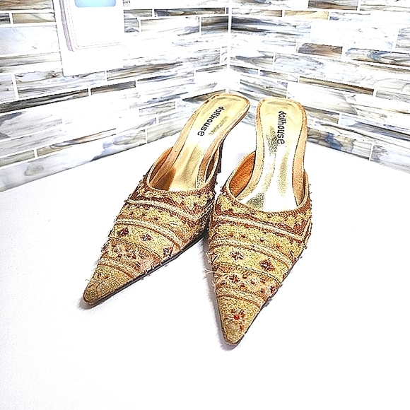 DOLLHOUSE HEELS - Picture 2 of 4